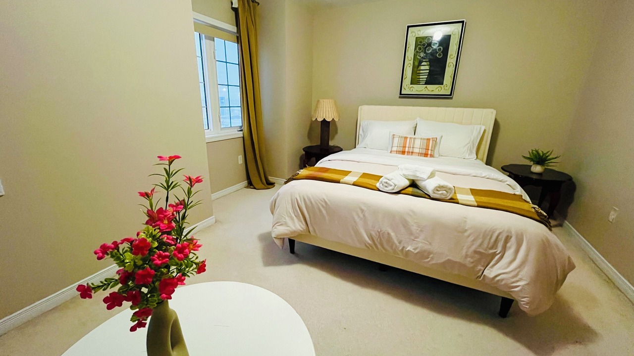 Photo of Bedroom in Hurontario