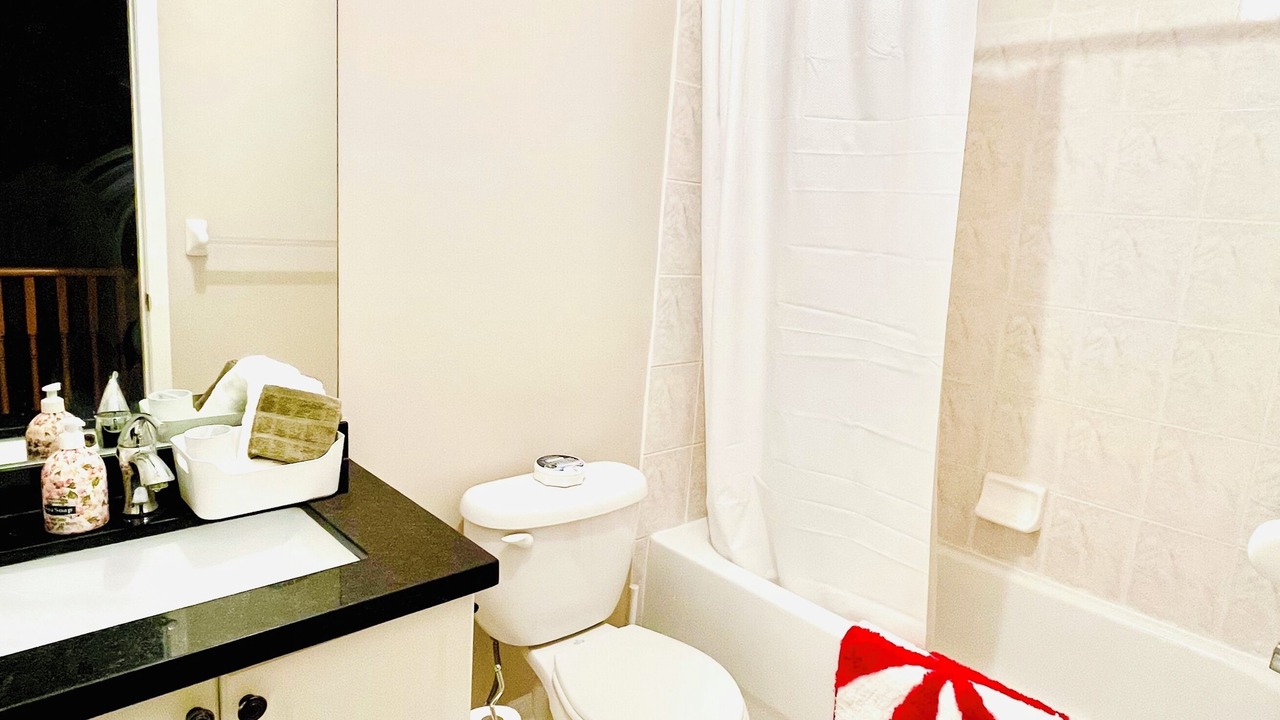 Photo of Bathroom in Hurontario