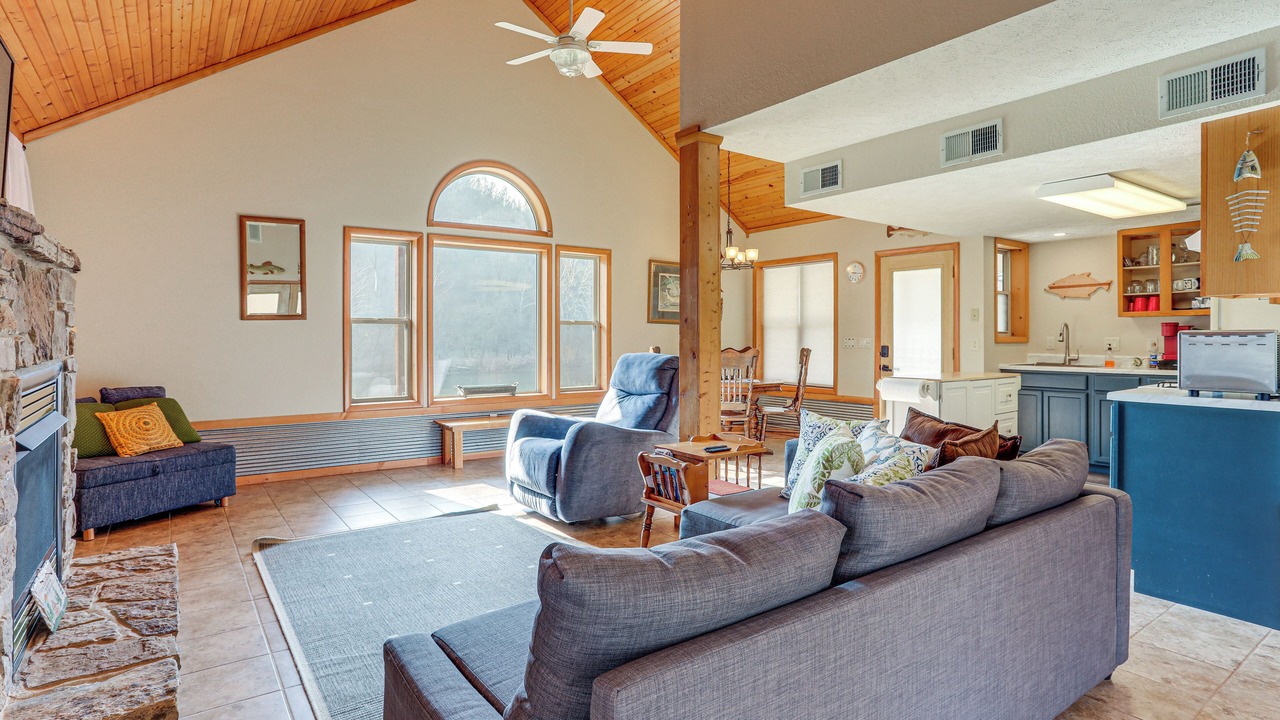 Photo of Livingroom in Mountain Home