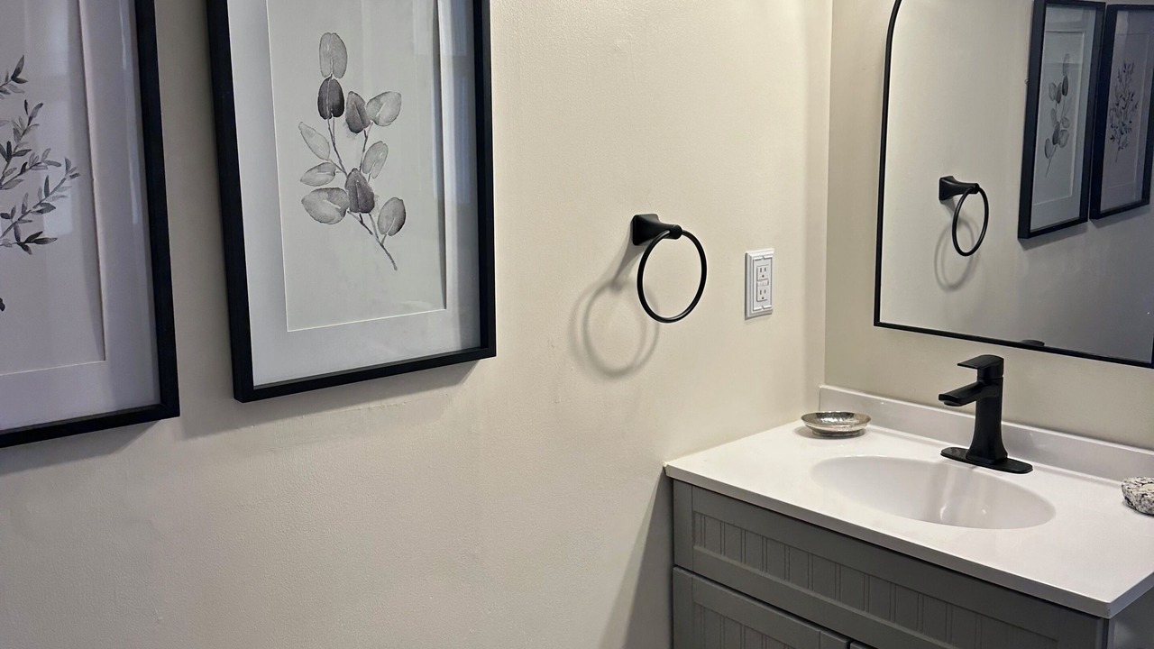 Photo of Bathroom in Bodines