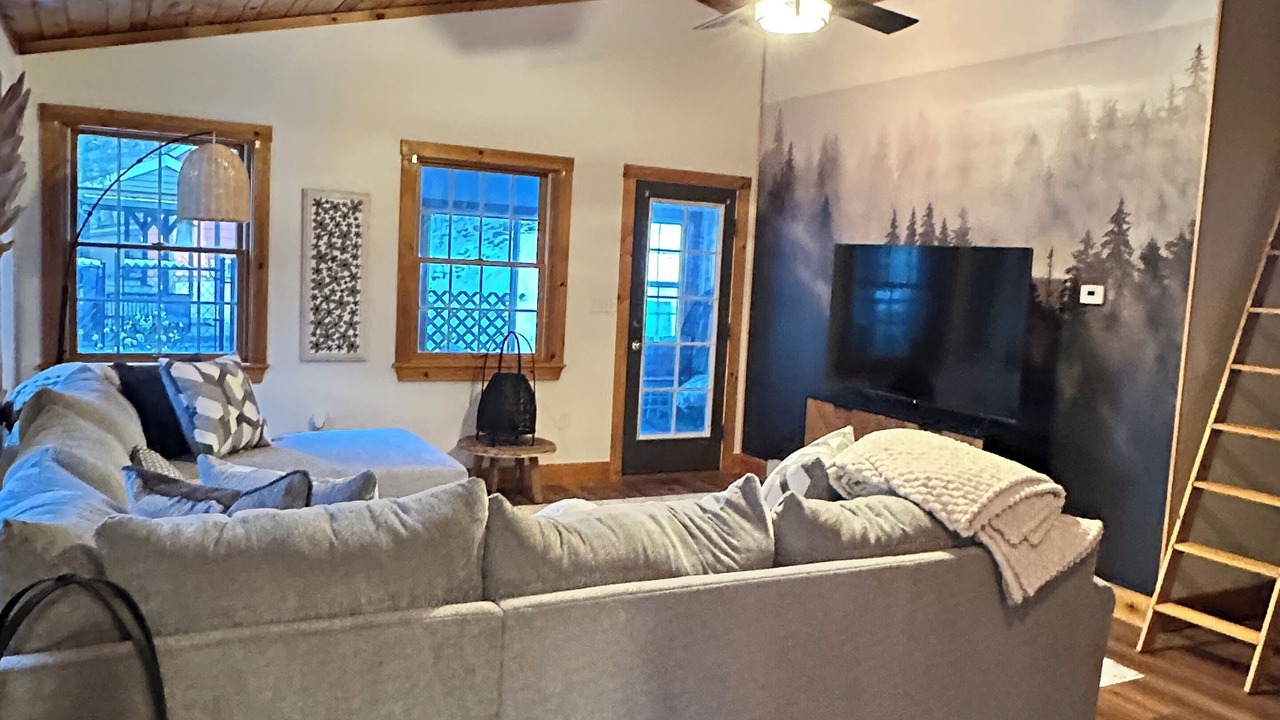 Photo of Livingroom in Bodines