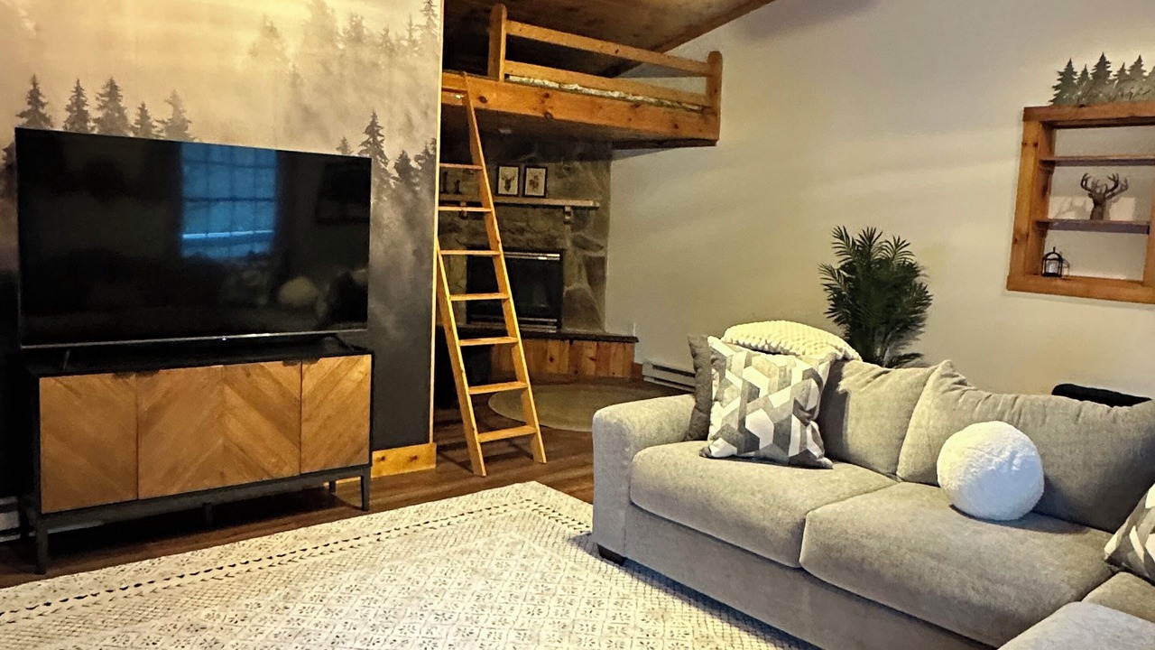 Photo of Livingroom in Bodines