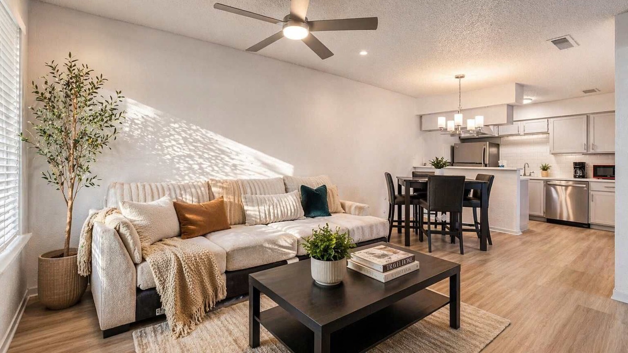 Photo of Livingroom in Central Arlington