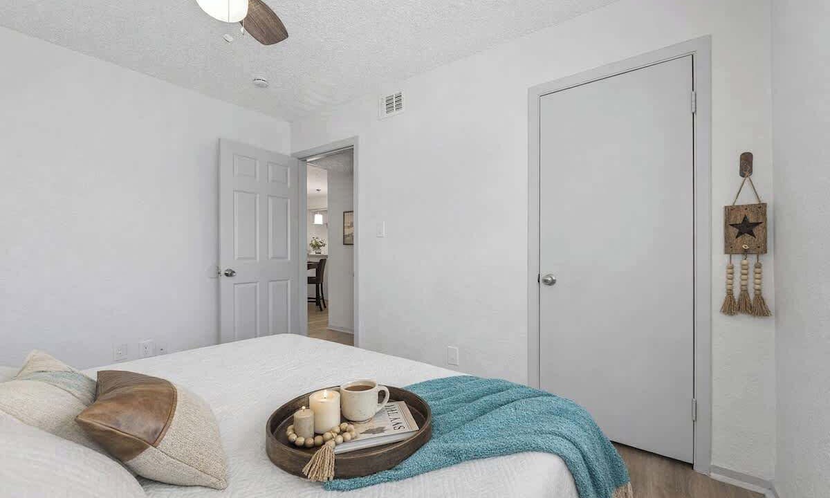 Photo of Bedroom in Central Arlington