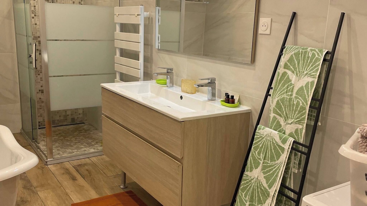Photo of Bathroom in La Courneuve