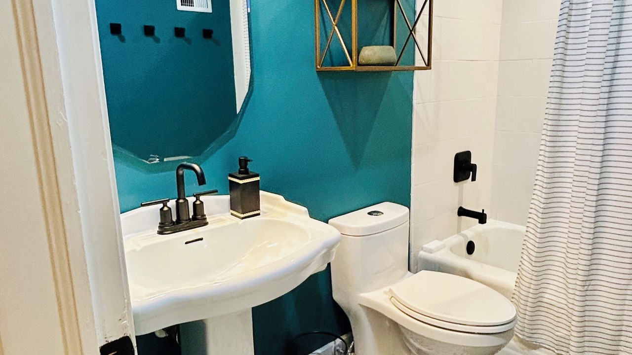 Photo of Bathroom in Sheffield Park