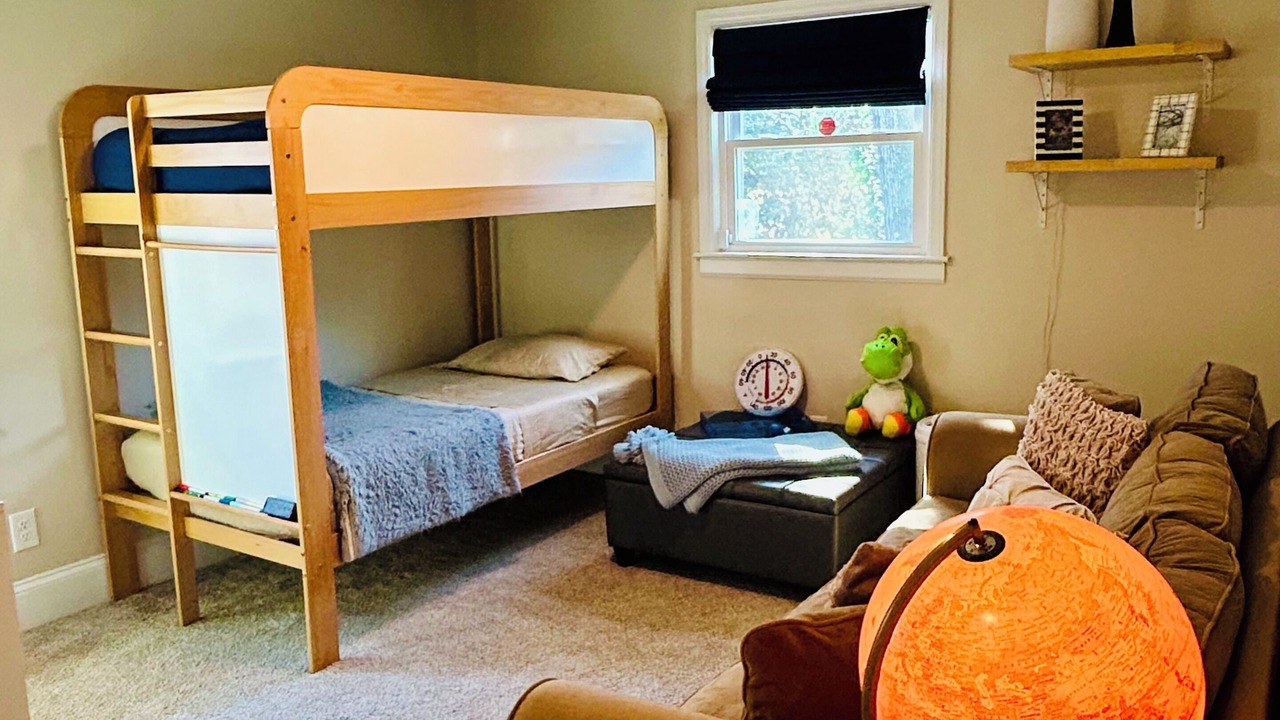Photo of Livingroom in Sheffield Park