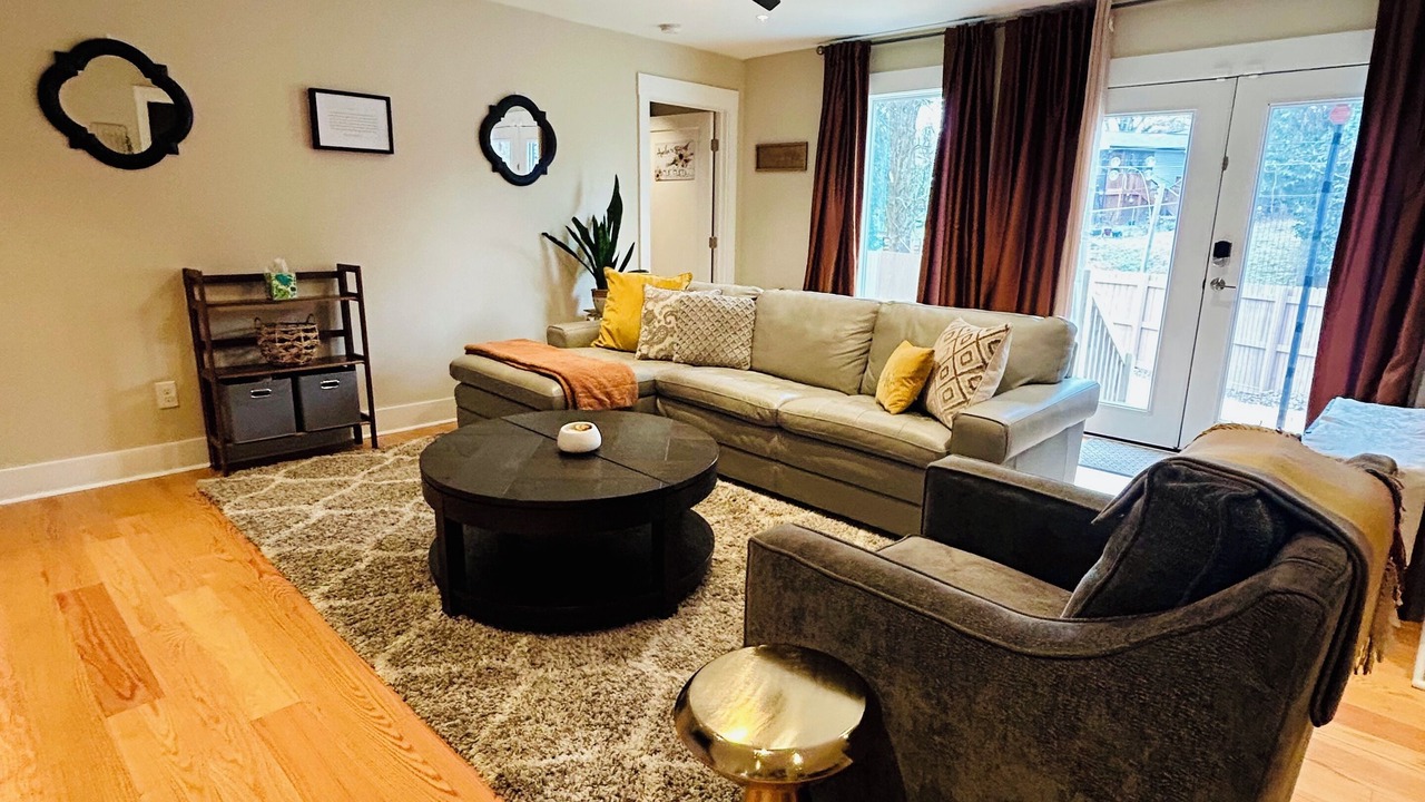 Photo of Livingroom in Sheffield Park