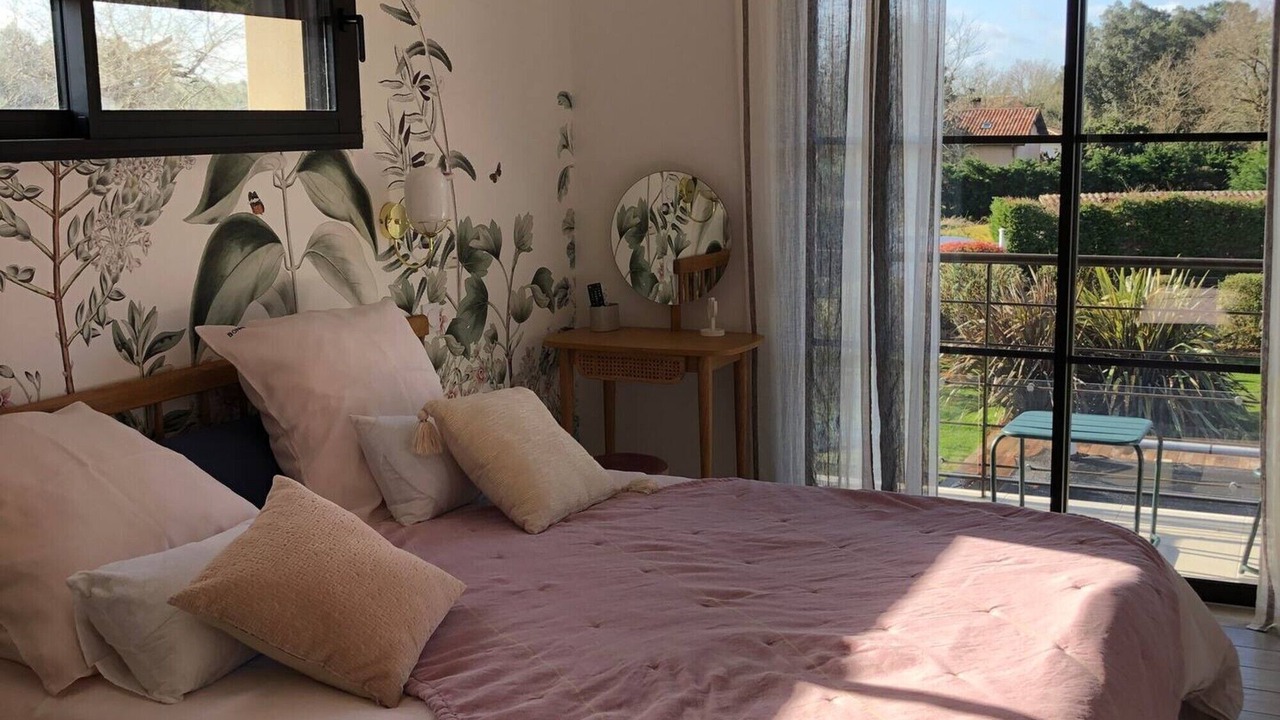 Photo of Bedroom in Parentis-en-Born