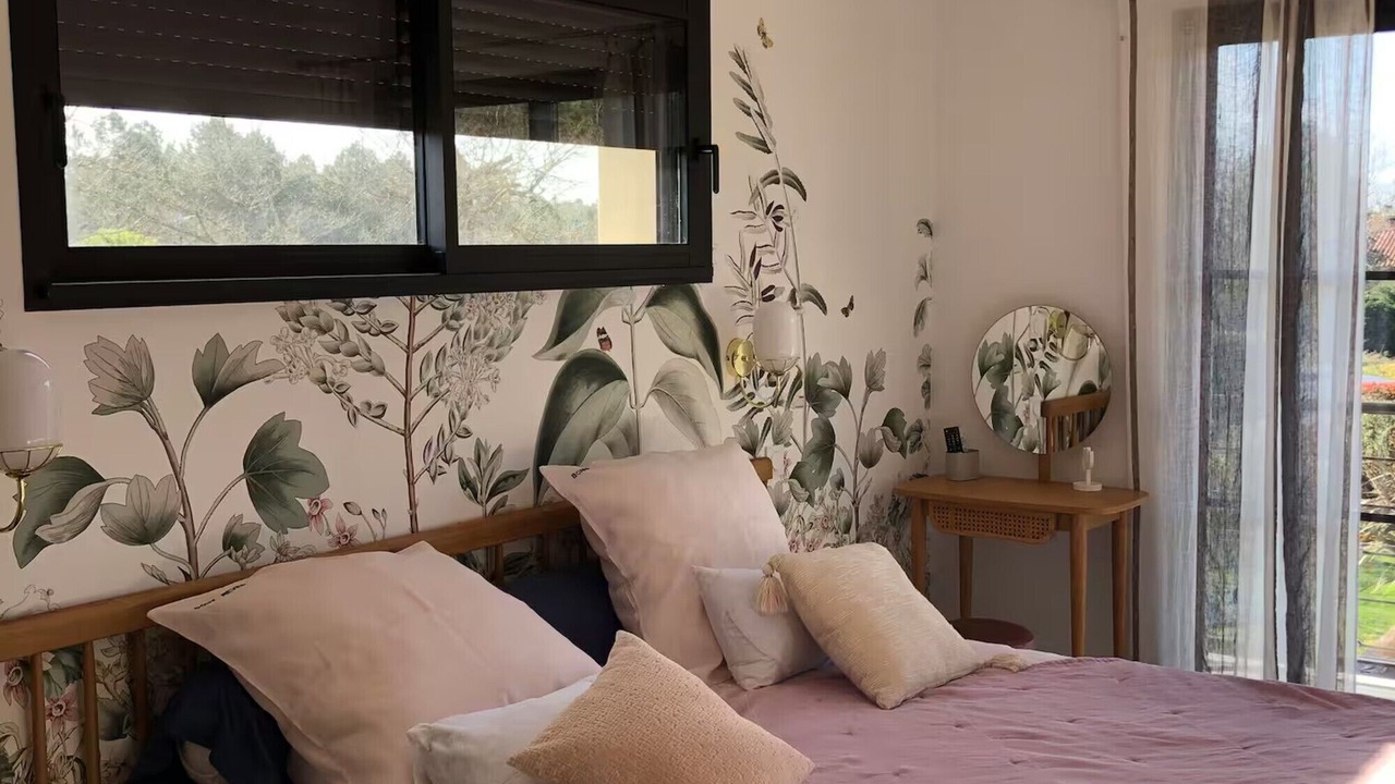 Photo of Bedroom in Parentis-en-Born