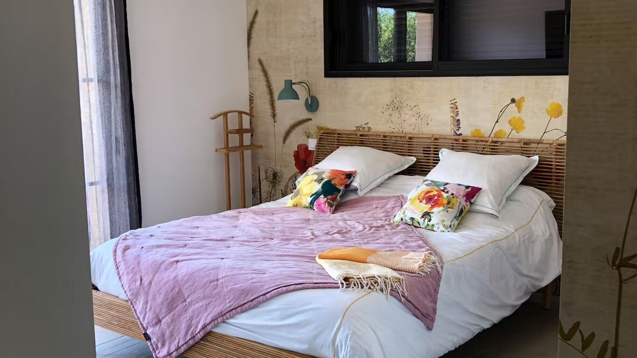 Photo of Bedroom in Parentis-en-Born