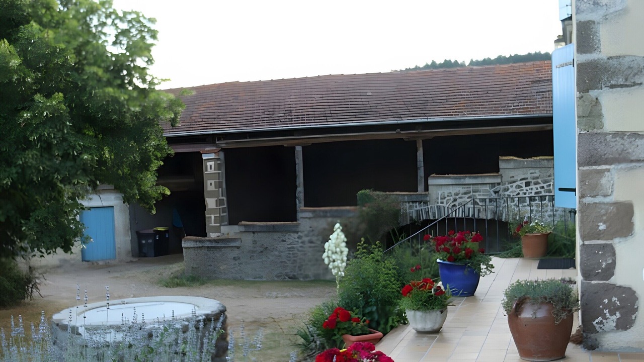 Photo of Outdoor in Domeyrat