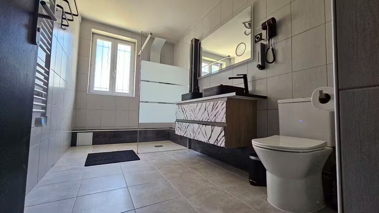 Photo of Bathroom in Drancy