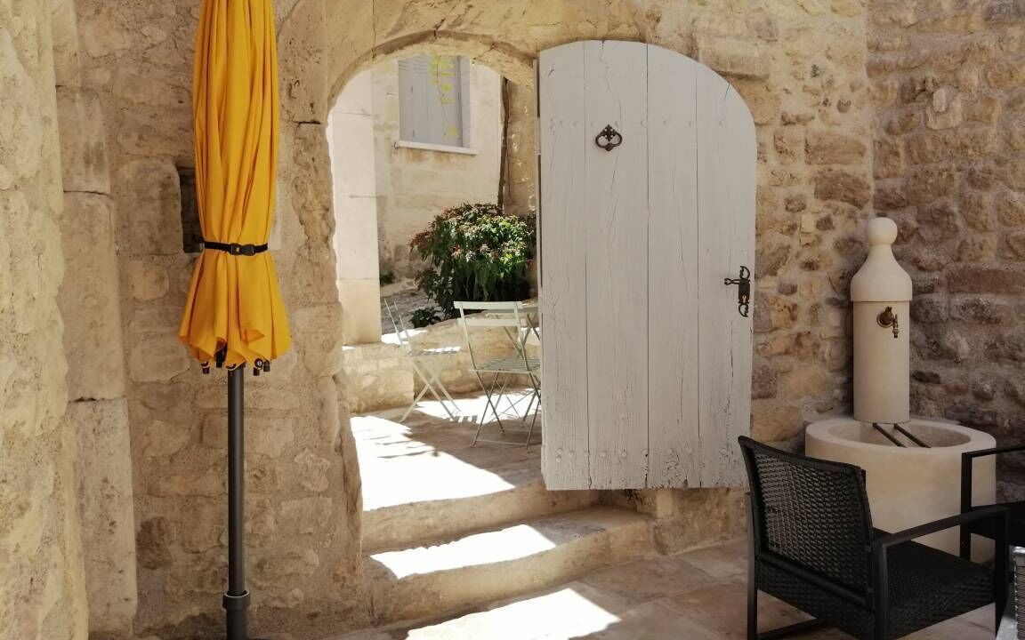 Photo of Patio Balcony in La Garde-Adhemar