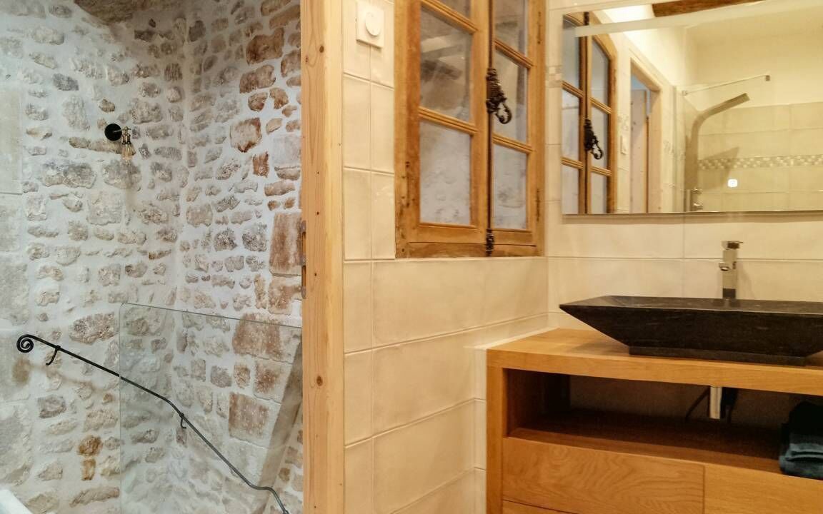 Photo of Bathroom in La Garde-Adhemar