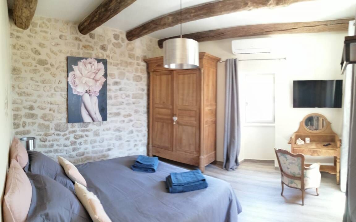 Photo of Bedroom in La Garde-Adhemar