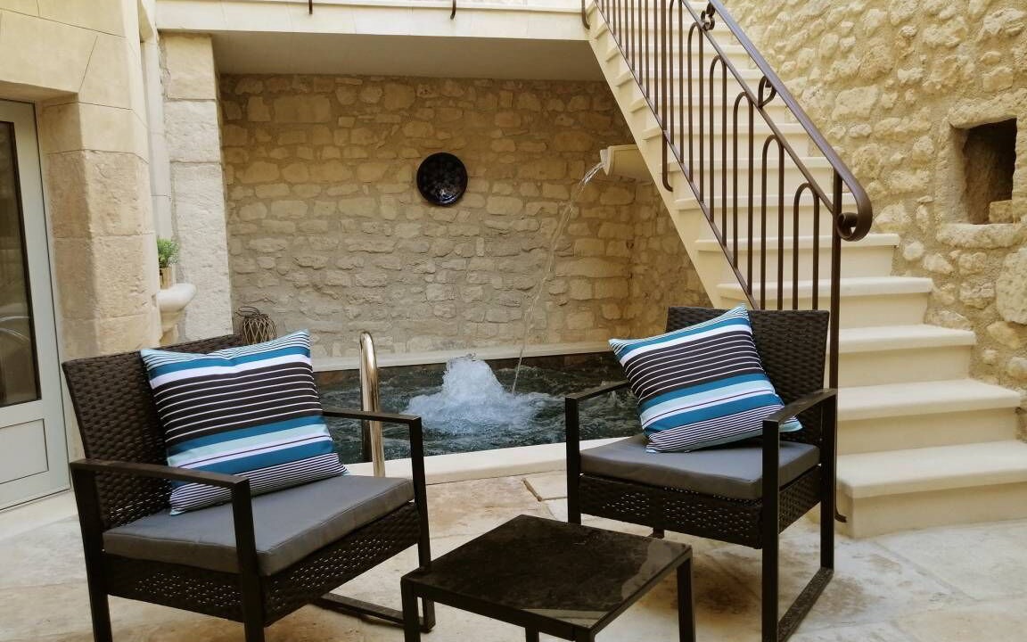 Photo of Outdoor in La Garde-Adhemar