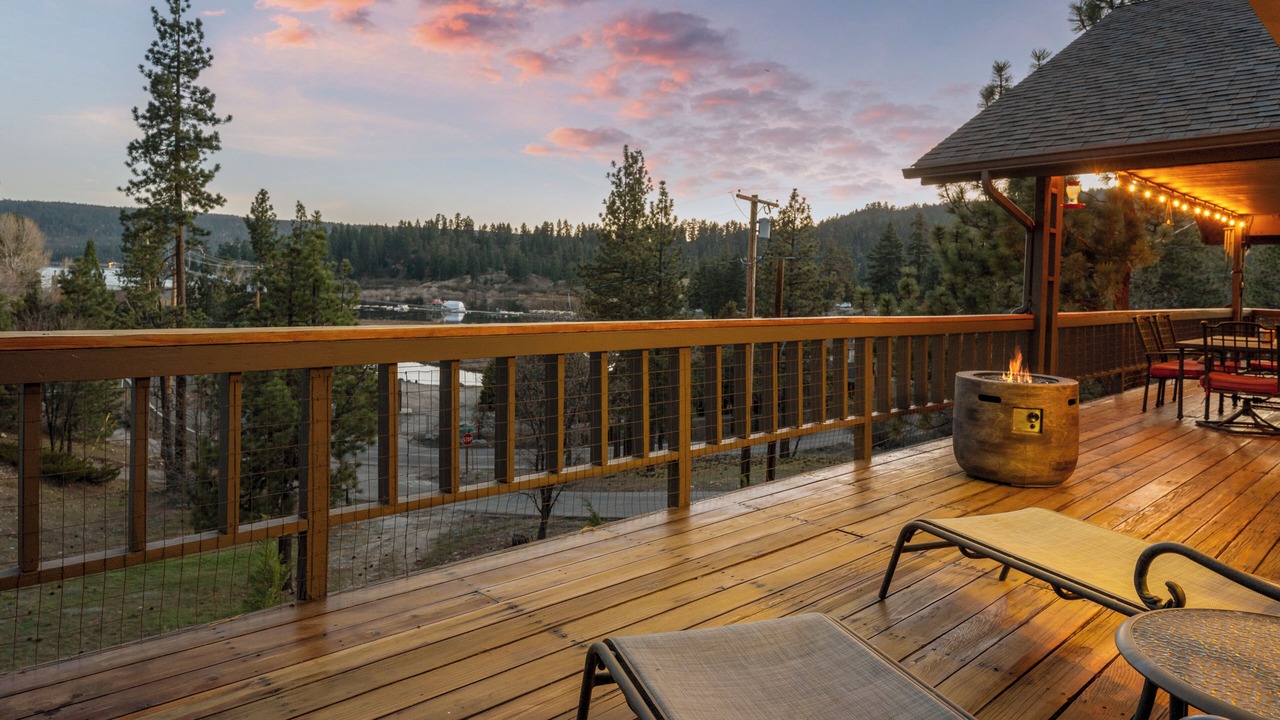 Photo of Patio Balcony in Fawnskin