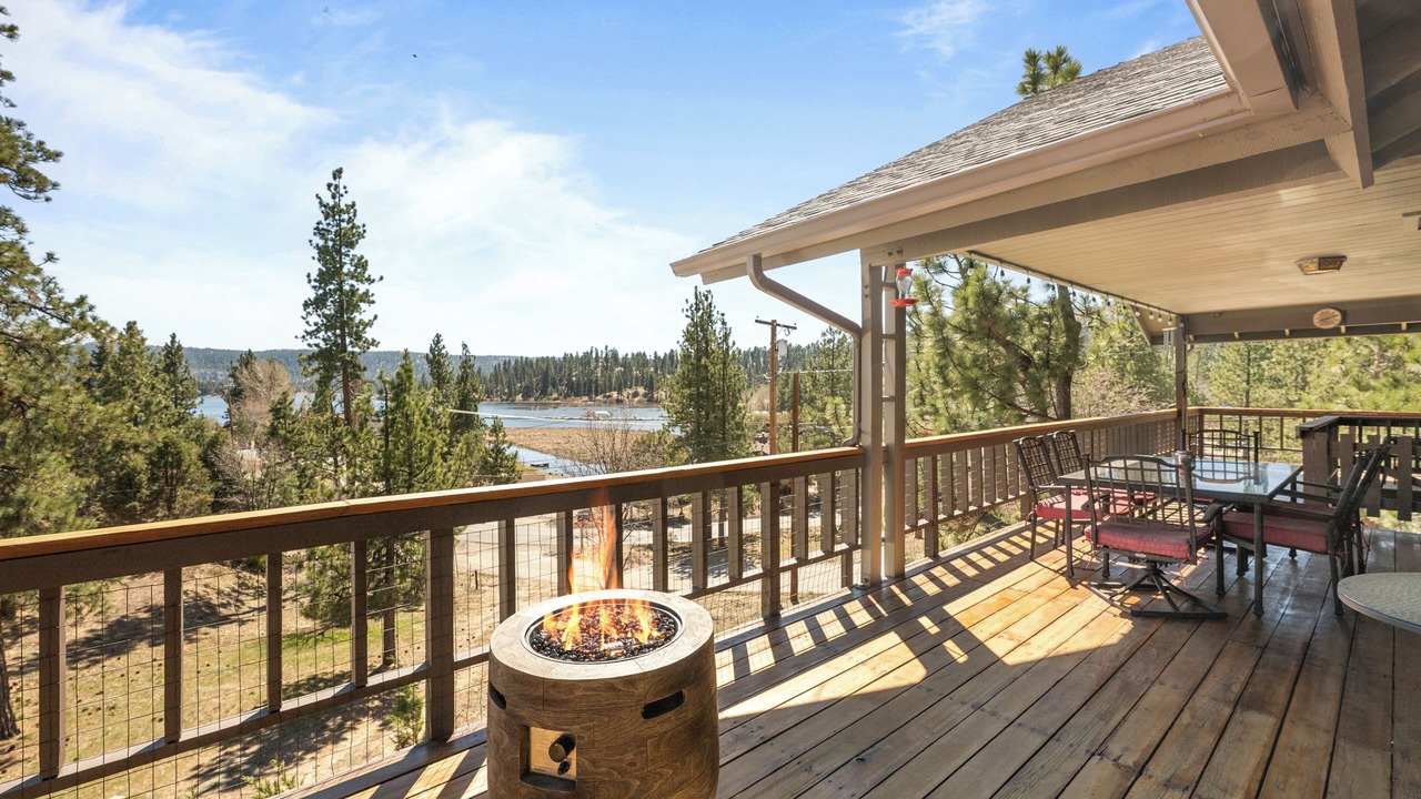 Photo of Patio Balcony in Fawnskin