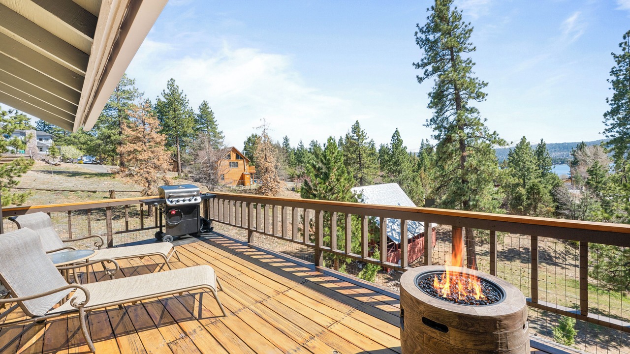 Photo of Patio Balcony in Fawnskin