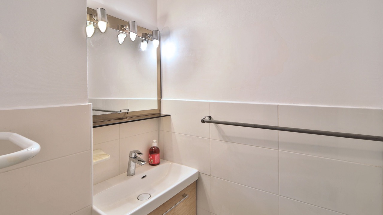 Photo of Bathroom in Porcheville