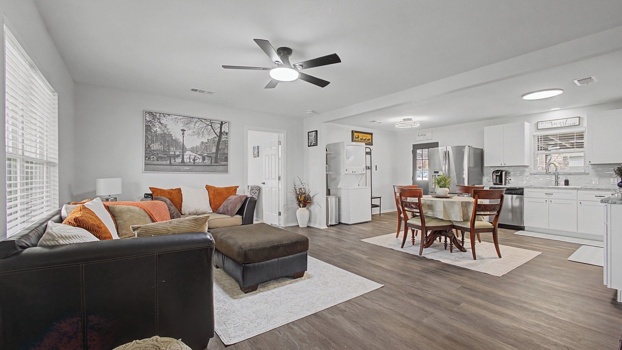 Photo of Livingroom in Frisco Original Donation