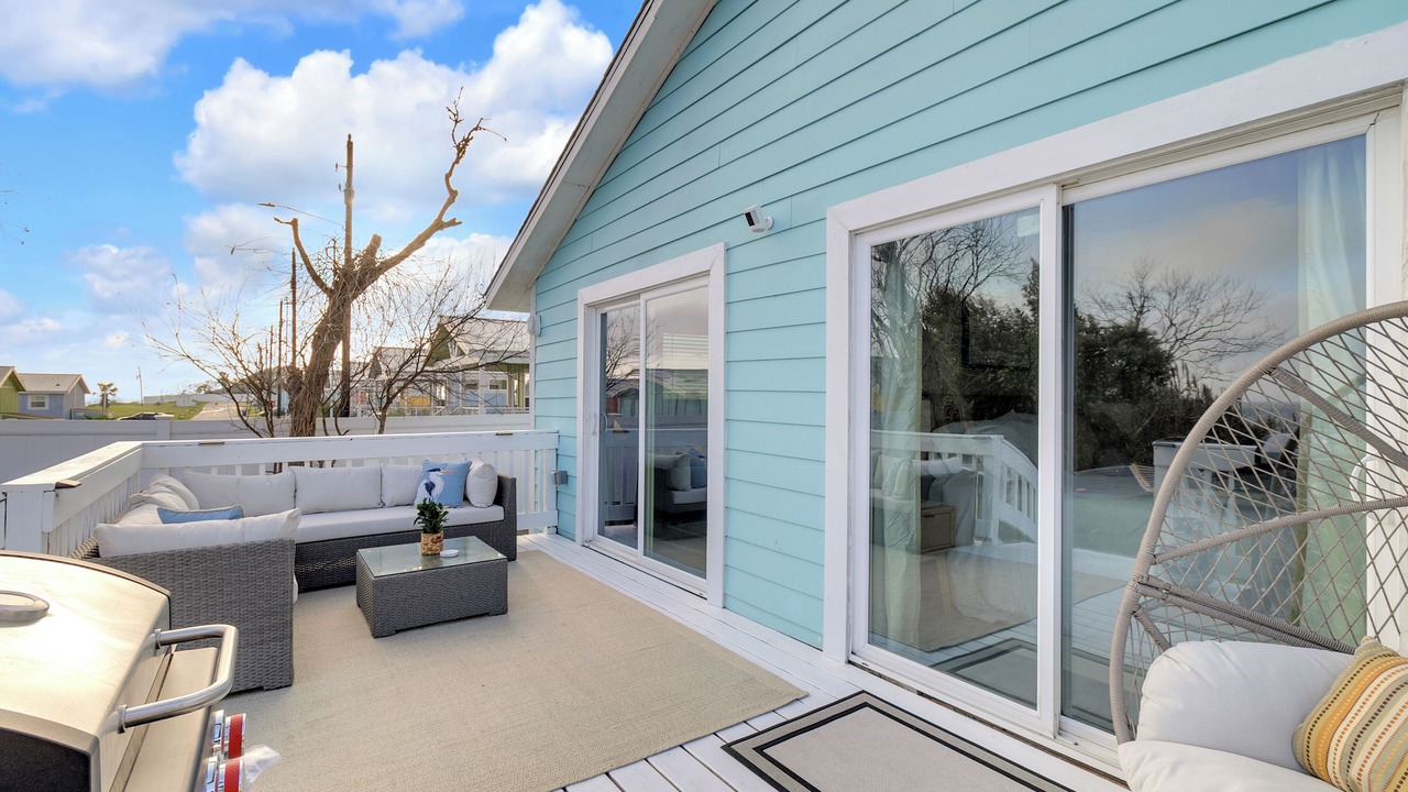 Photo of Patio Balcony in Beach City