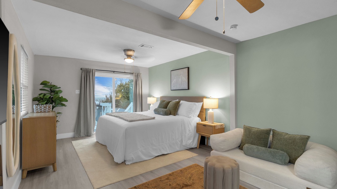 Photo of Bedroom in Beach City