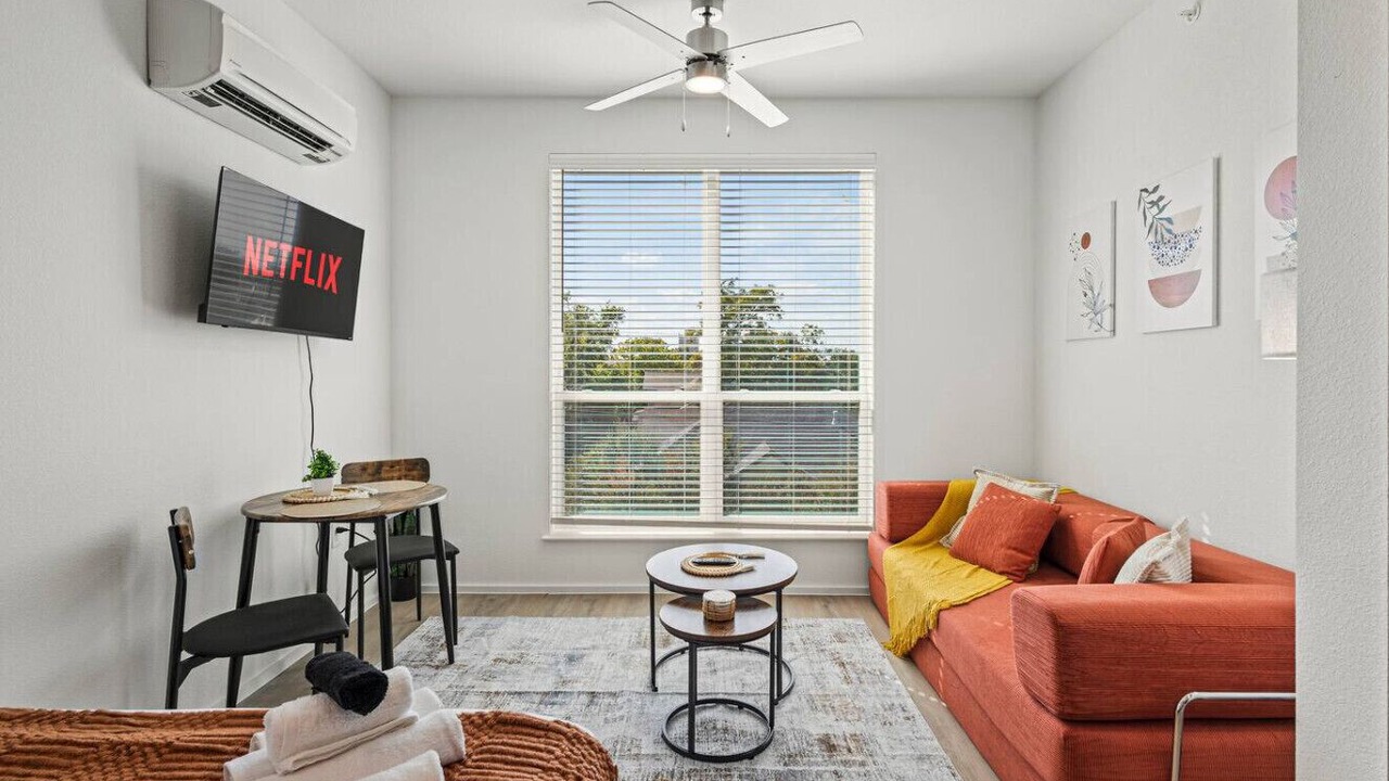 Photo of Livingroom in Oak Cliff