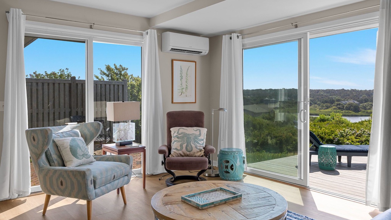 Photo of Livingroom in North Truro