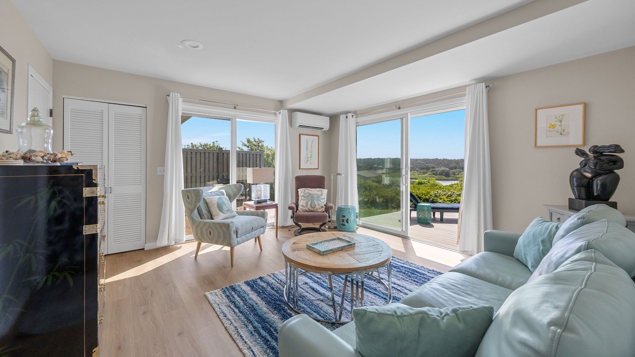 Photo of Livingroom in North Truro