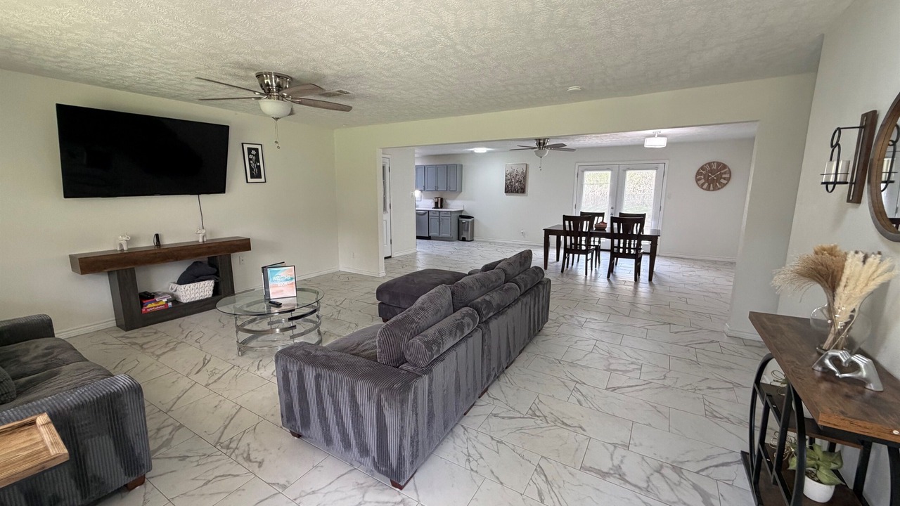 Photo of Livingroom in Voth