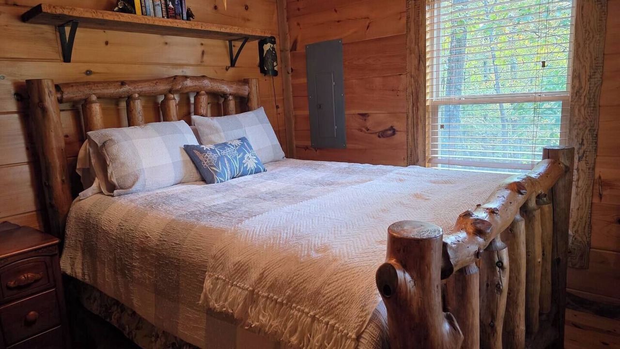 Photo of Bedroom in Jamestown