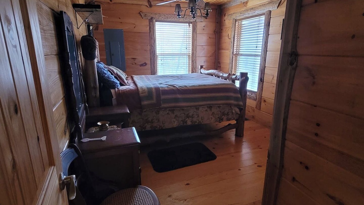 Photo of Bedroom in Jamestown