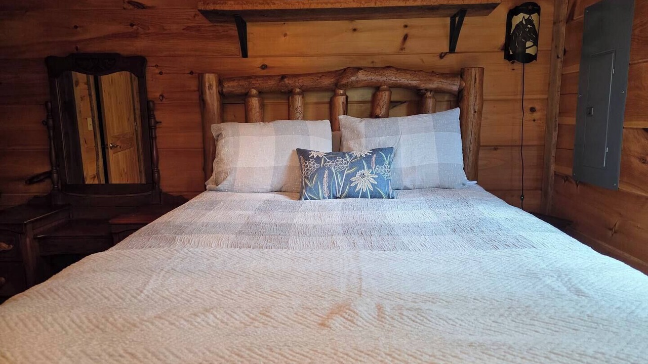 Photo of Bedroom in Jamestown