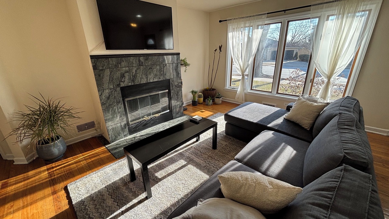 Photo of Livingroom in Skokie
