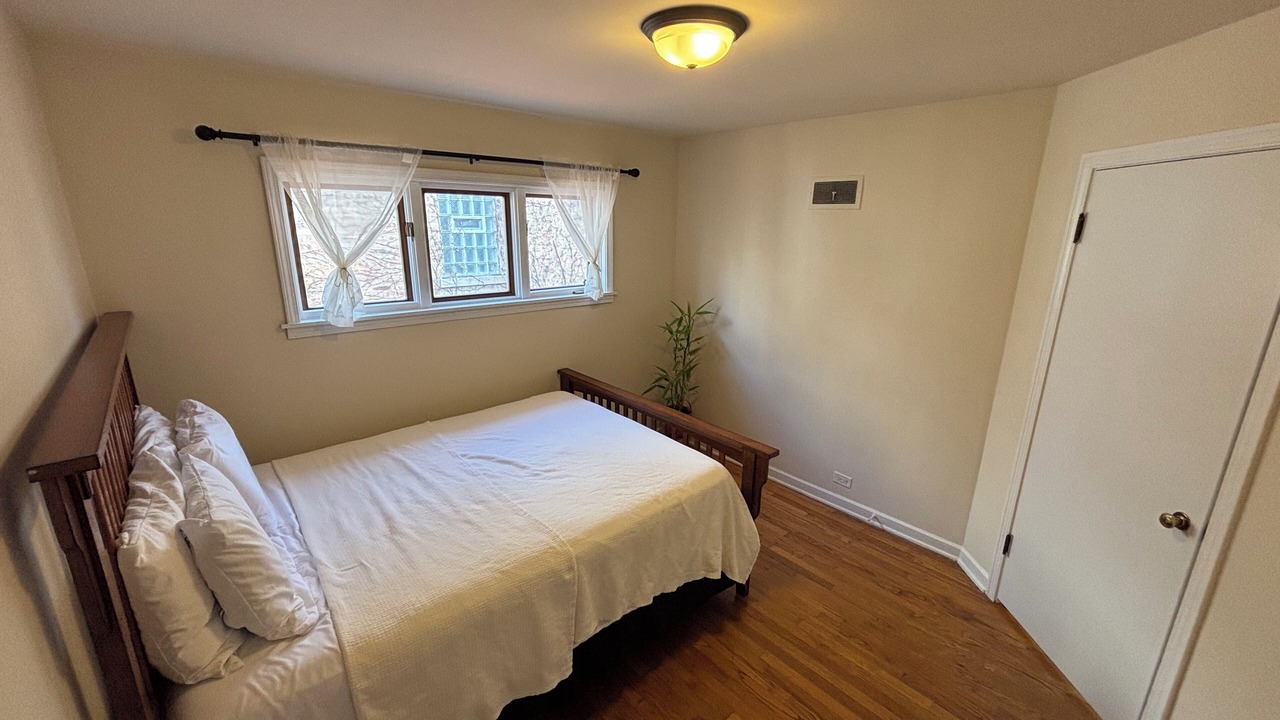 Photo of Bedroom in Skokie