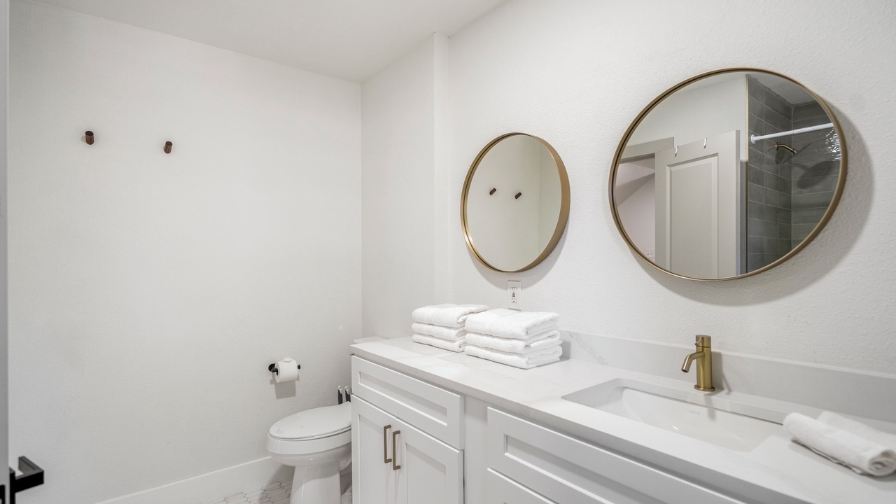 Photo of Bathroom in Garden Oaks