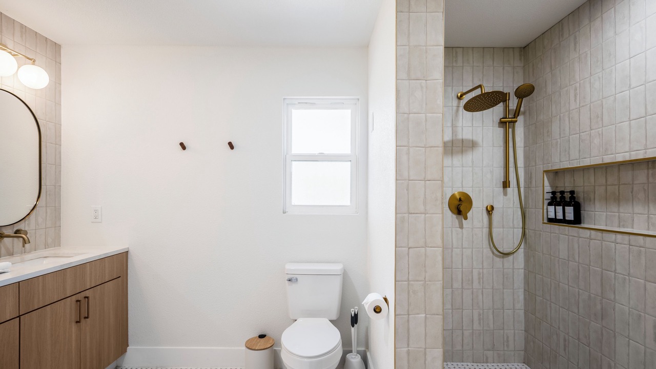 Photo of Bathroom in Garden Oaks