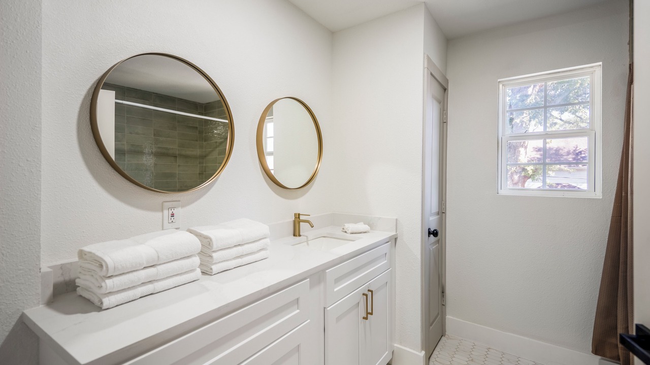 Photo of Bathroom in Garden Oaks