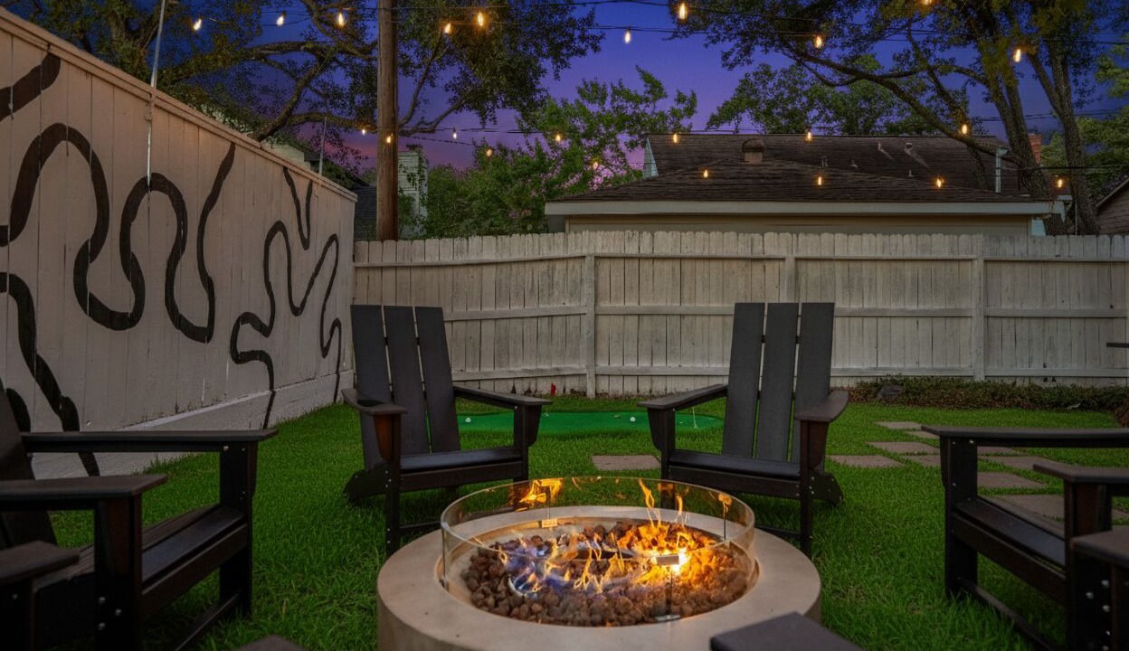 Photo of Outdoor in Garden Oaks
