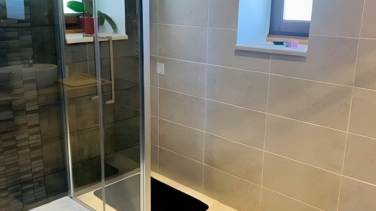 Photo of Bathroom in Saint-Julien-de-Cassagnas