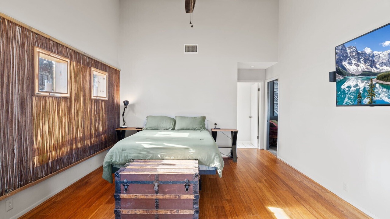 Photo of Bedroom in Cottonwood Shores