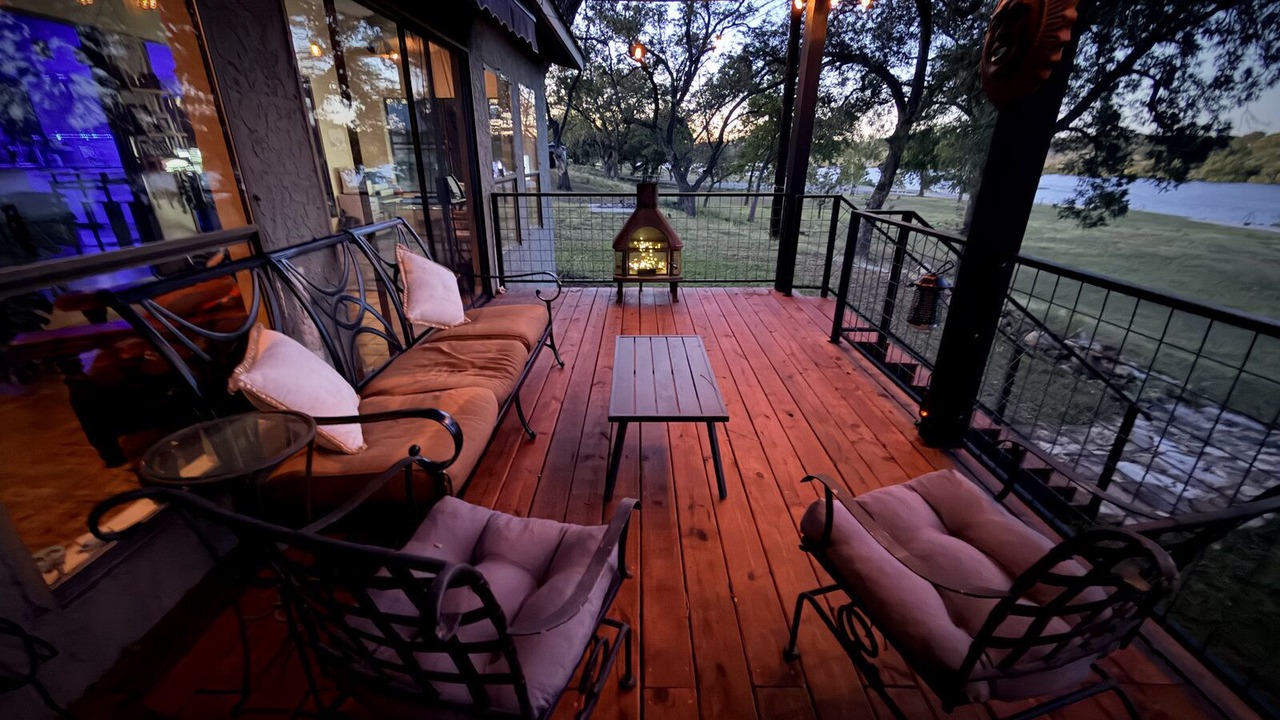 Photo of Patio Balcony in Cottonwood Shores