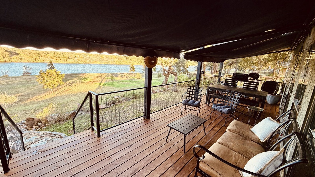 Photo of Patio Balcony in Cottonwood Shores