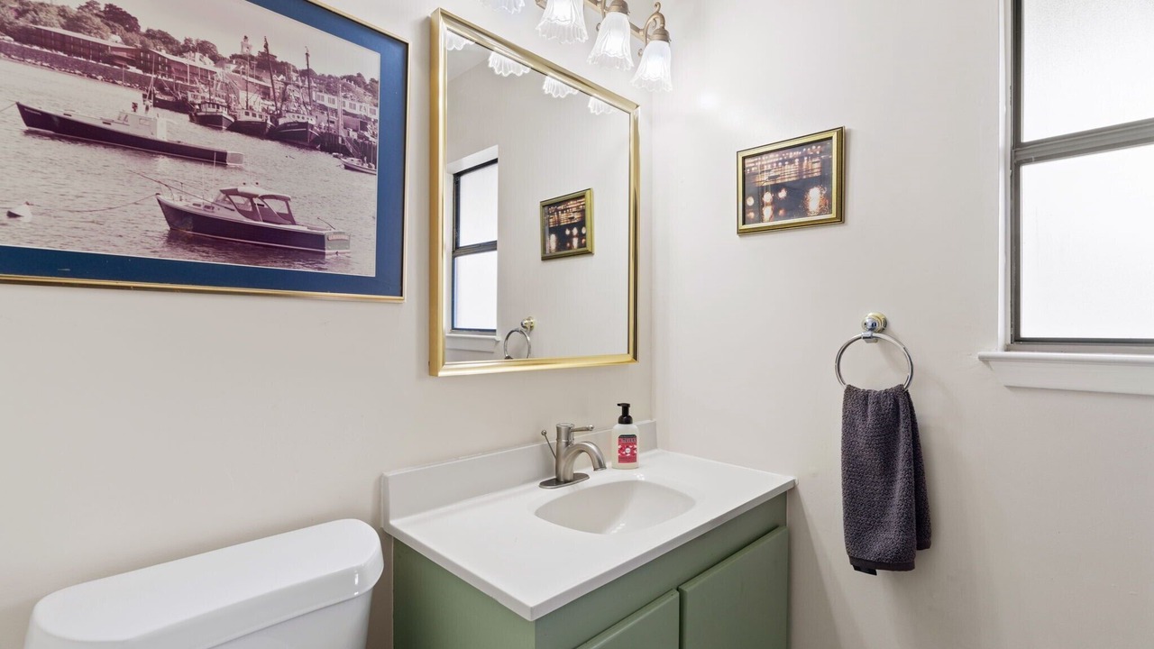 Photo of Bathroom in Cottonwood Shores