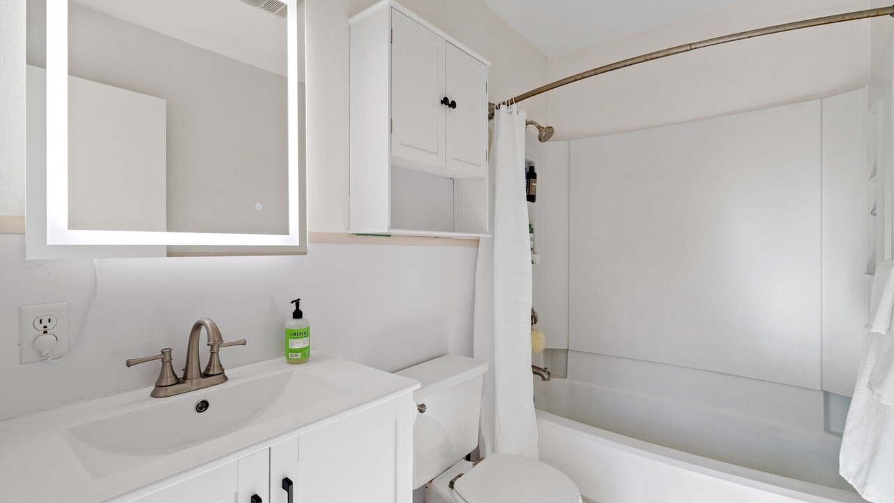 Photo of Bathroom in Cottonwood Shores