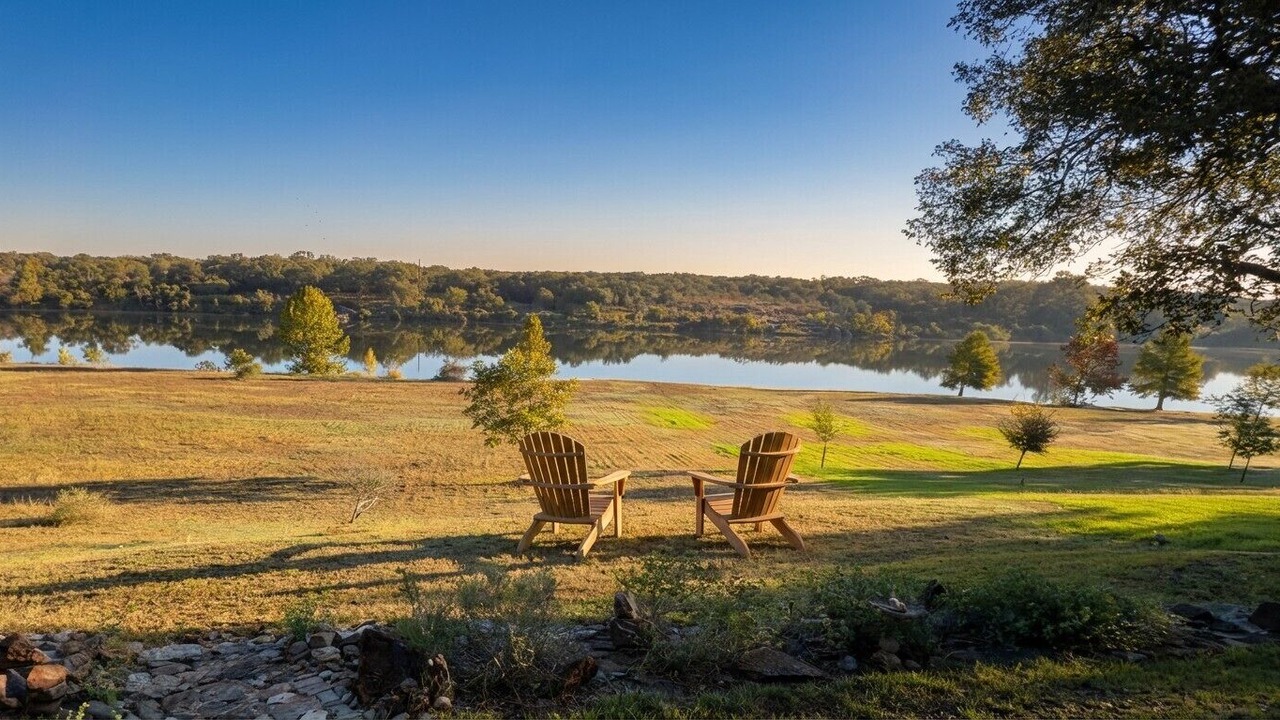 Photo of Outdoor in Cottonwood Shores