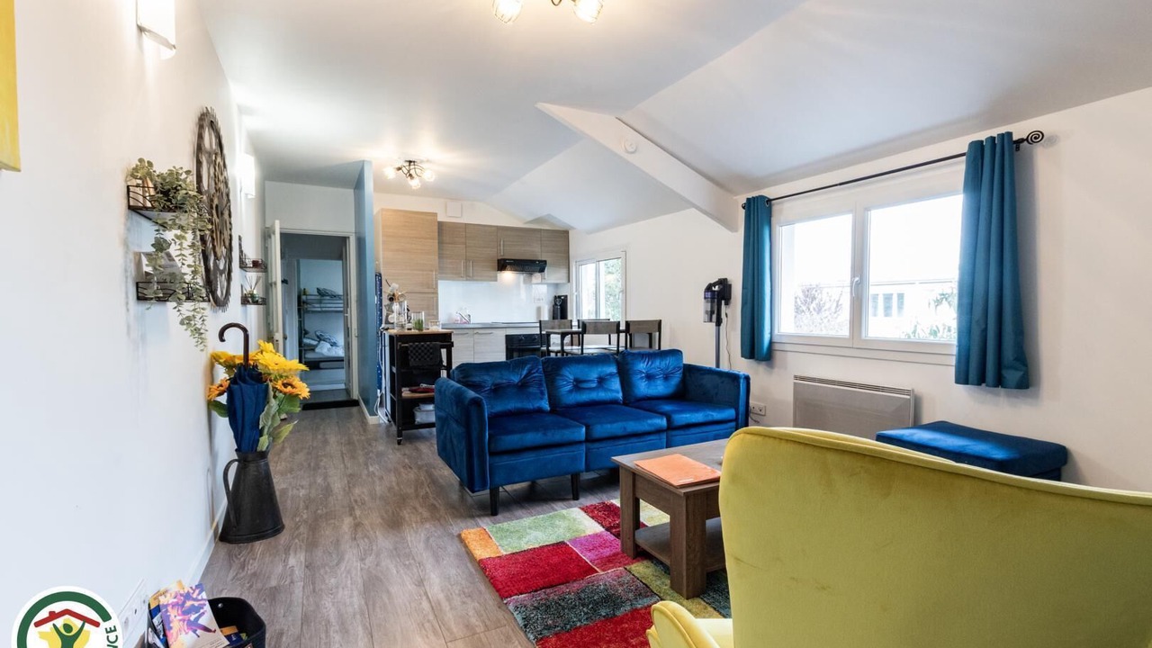 Photo of Livingroom in Courlancy