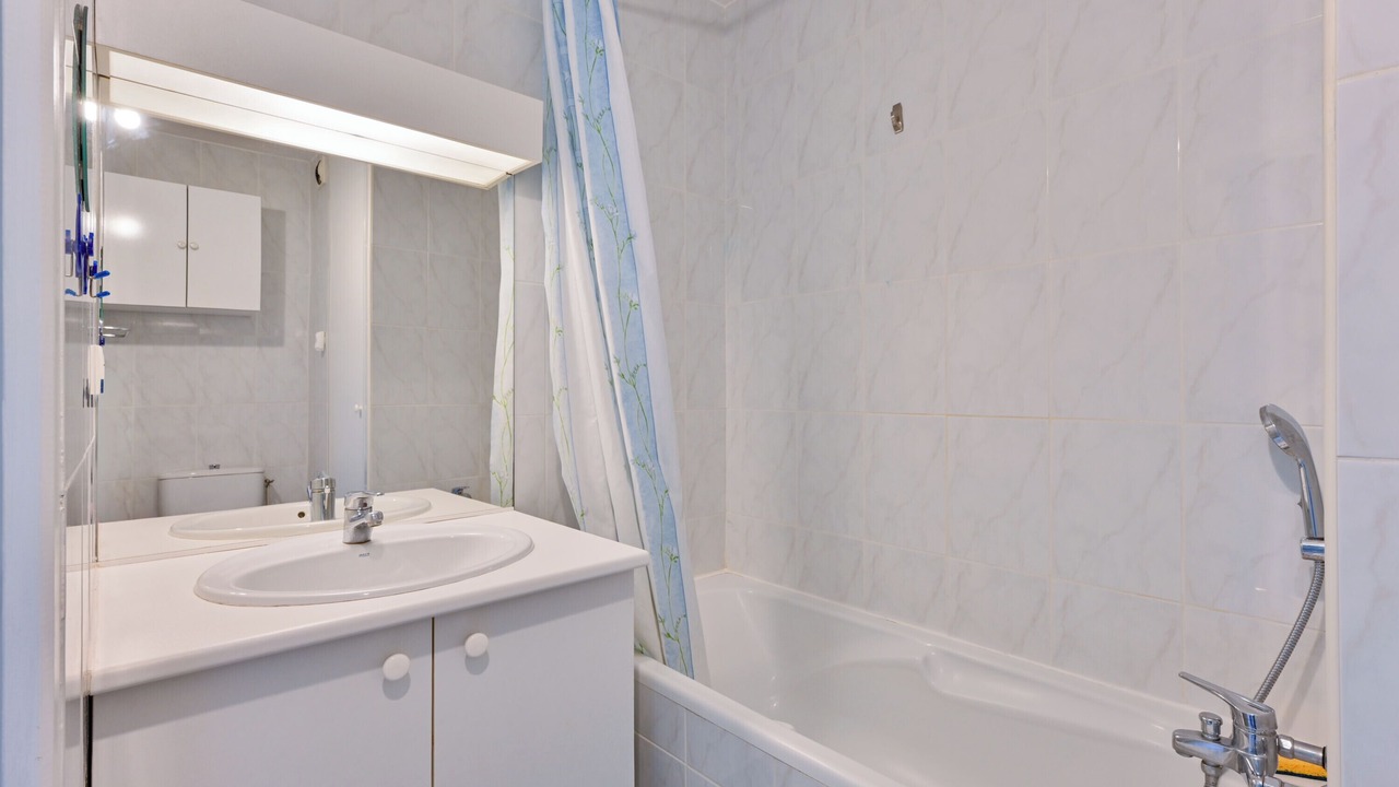 Photo of Bathroom in Pornichet